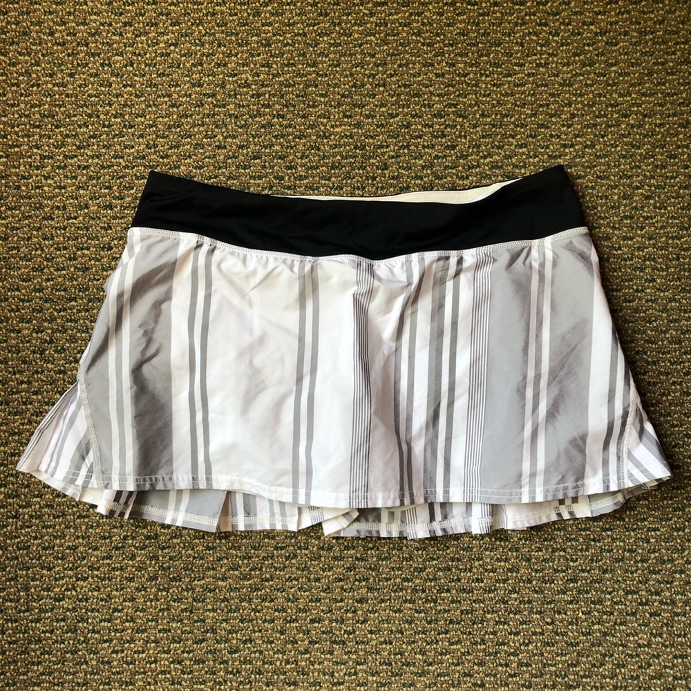 SOLD - Lululemon - Run: Pace Setter Skirt (Sz 10)